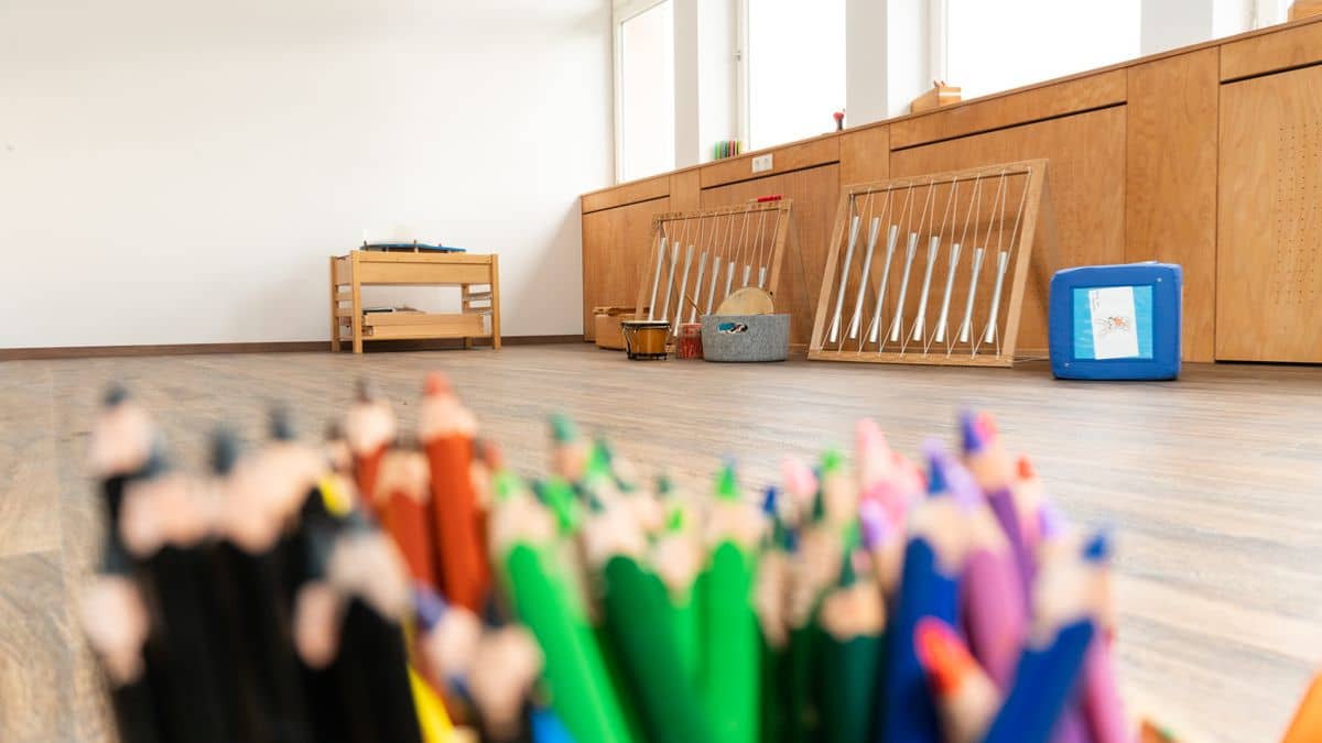 Buntstifte im Gruppenraum